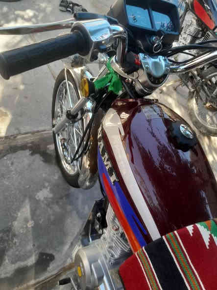 سلام عليكم دراجه للبيع أوراق وكيله بل عماره سعر 900 الأتصال ***********
