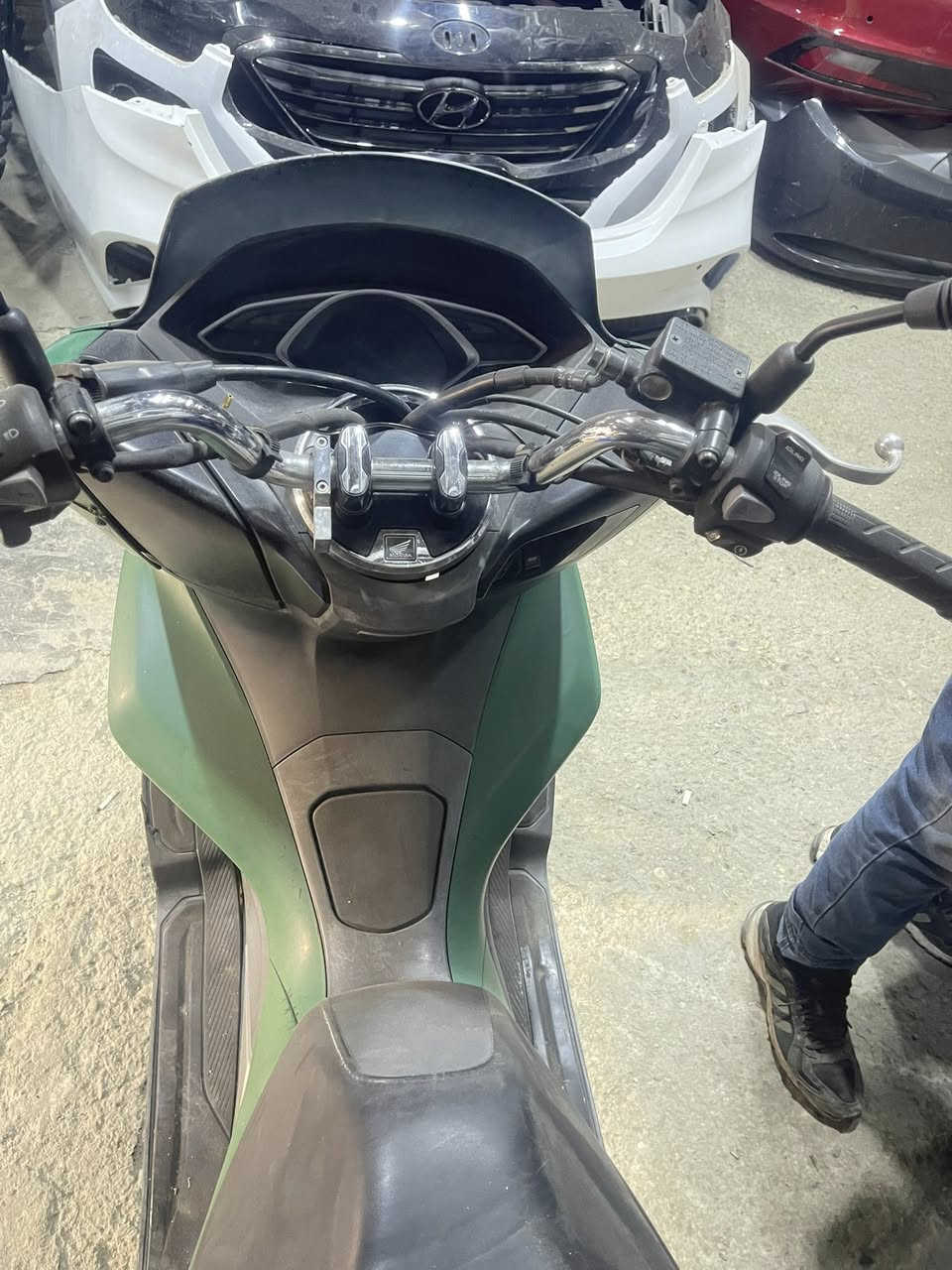 السلام عليكم pcx جيل الثالث دراجة ربمة لون اخضر طافي 

مماشيه بلعراق ابد نزلت من الحاويه وعلى طبكتهة 

سعر 14 

رقم ***********
