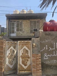 دار للبيع • الاربع تالاف • ١٠٠م