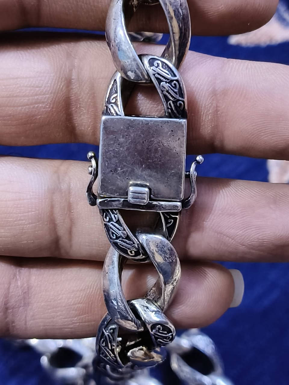 متاح زناجيل وسوارات بهل شكل فضه استرلينه مختمه مثل ما واضح سعر القطعه ٢٥ ألف


**إذا كنت صاحب هذا الإعلان وتريد حذفه لأي سبب، رجاءا أرسل رسالة إلى الدعم الفني**