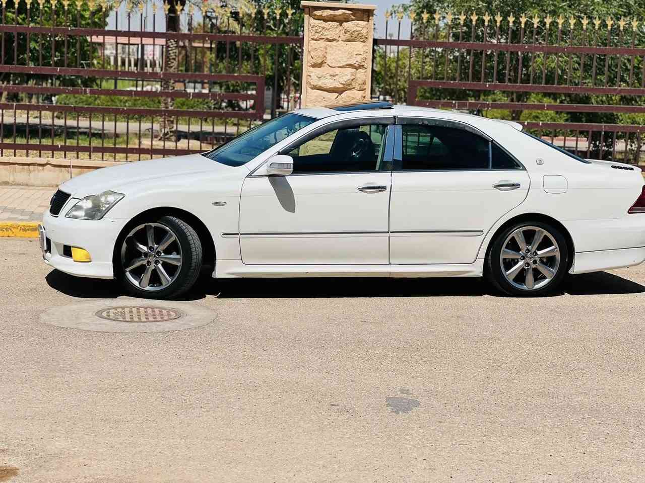 سلام عليكم للبيع شاهينه
مديل 2005 قرار 48

رقم بغداد بسمي  مداور ثاني يوم مشروع وطني 

شاصي 82
سياره مكفوله كصه وضربه 

موصفات السياره تلث دكم فتحه 

خمس بصمات 
داخل اسود جلد 
بك لايت ابو عيون 

كير مكينه حداديه تبريد كلهه جاهز سياره مانقصه شي 
تجي وشوف بعينك احله من صوره 

لاستفسار ‭٠٧٨١ ٧٧٥ ٦٤٠٦‬
