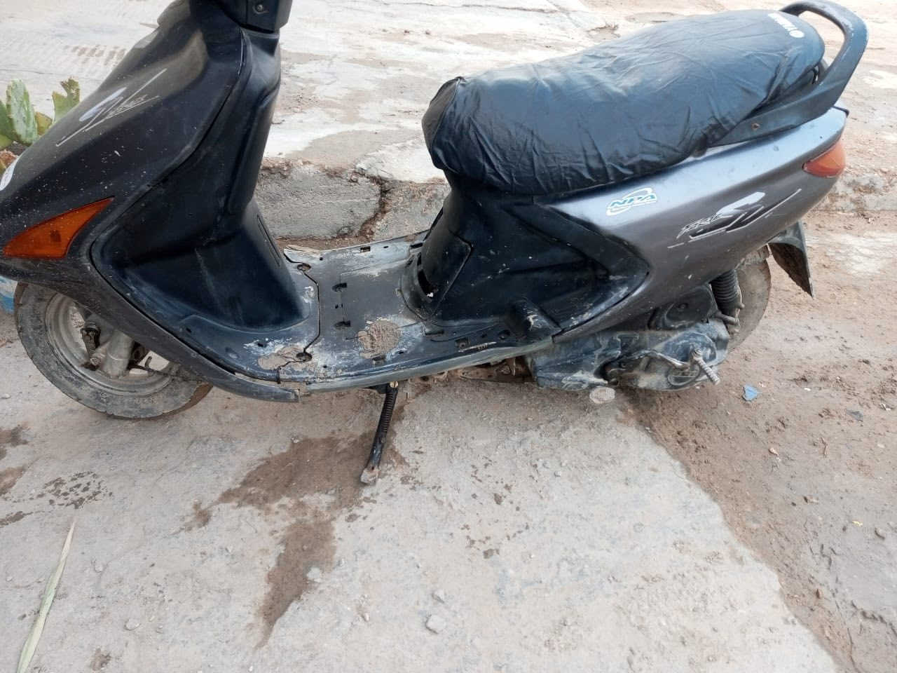 مكلف بالنشر 
دراجة فراشة للبيع 
مكينتها حلوة ناعمة كهربائيات شغالة 
سعرها ٣٠٠ وبيها مجال 
عنوان حلة مركز
خاص ما متواجد 
***********
