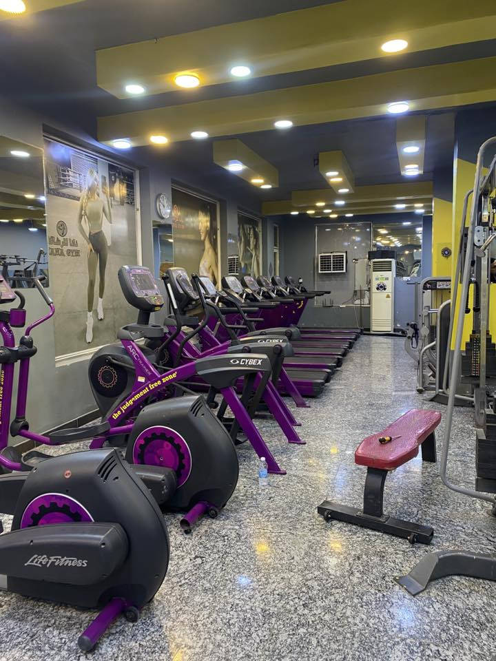 جم كامل للبيع العنوان بغداد الدوره 
(بسعر جداً مناسب )للاستفسار ***********
جهاز جري شركة سايبكس العدد 6
جهاز اوبتكل لايف فتنس عدد2
ارك ترينر سايبكس عدد2
بايسكل جالس سايبكس عدد2
جهاز عقله+برليت
طحن معده لايف فتنس 
سيت لايف فتنس متكون من 7قطع 
متقابل امبلص 
فراشه امامي خلفي امبلص 
سحب بكره من الأعلى امبلص 
لف جذع لايف فتنس
مع لوكرات عدد 2 وأرضيات 
مع كافة الملحقات 
متوفر نقل لجميع المحافظات 🚚 
ماكو مفرد‼️
