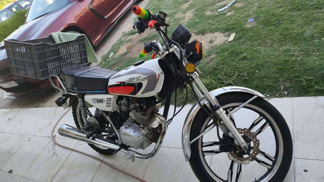 مأطور خمسه كير موديل2020 السعر 400 وبي مجال اي عيب مابي كهربائي شغال سلف شغال عنواني كركوك حي الأسرى مفقودين ***********
