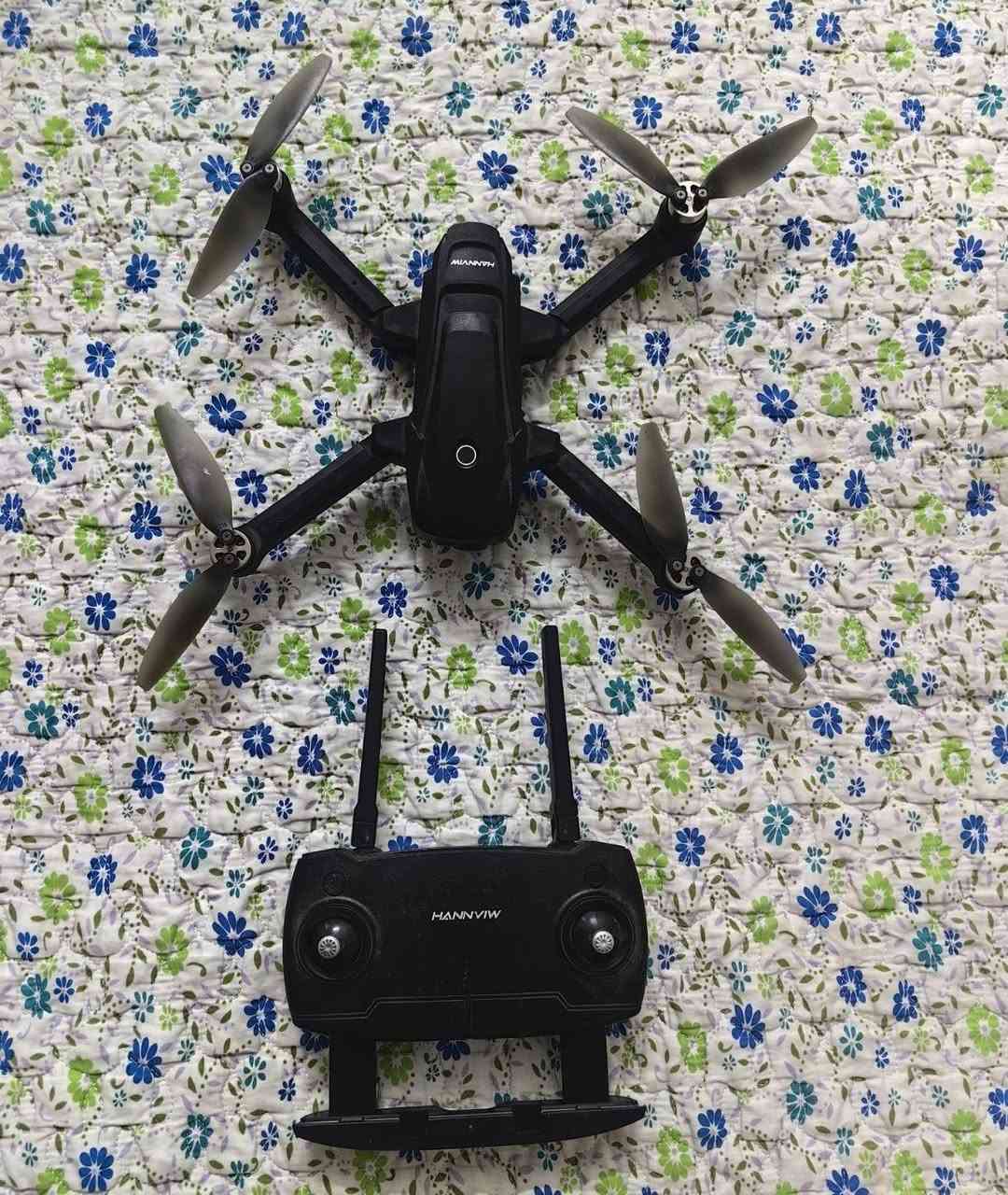 السلام عليكم
إخوان درونات 10 قطع بهذا الشكل 8 محركات برشلز و 2 بدون
ابيع بدون جوستكات و بدون بطاريات
⭕ قطع غيار
⭕ قطع غيار
⭕ قطع غيار
إلي يخدمنه ينطي بيهم سعر


**إذا كنت صاحب هذا الإعلان وتريد حذفه لأي سبب، رجاءا أرسل رسالة إلى الدعم الفني**