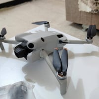 مني 4 برو كومبو نضيف جدا سعر مليون و350  07827981822