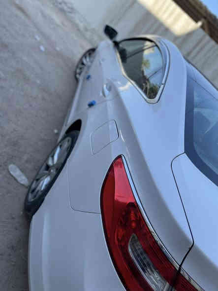 السلام عليكم 
من رخصة الادمن المحترم. 
هيونداي أزيرا ٢٠١٤ خليجي فول مواصفات vip
مكينة ستة سلندر ٣٠٠٠ المرغوبة 
رقمها بغداد انكليزي بأسمي تحويل ثاني يوم 
كير و مكينة كفالة 
باتري جديد و فيت بم جديد 
صدر امامي و خلفي جديد جامة امامية جديدة 
السيارة مال بيت و بحالة ممتازة مابيها اي نقص 
ماشية ١٦٢ الف حقيقي 
مواصفاتها 
ترحيب دخول 
شاشة 
بصمة تشغيل و ابواب 
بانوراما 
كشنات تدفئة 
كروز تثبيت سرعة 
كشنات تحكم كهرباء 
بردات بيبان و خلفية 
السيارة بيها صبغ على كد شبر جاملغات خلفية و الباب الخلفية بيها مباوك صبغ و بيها شبر صبغ بالبنيد 
بدون دواخل و بارد 
السعر ١٢٣ و بيها مجال بسيط 
مكانها بغداد 
للاتصال ***********
