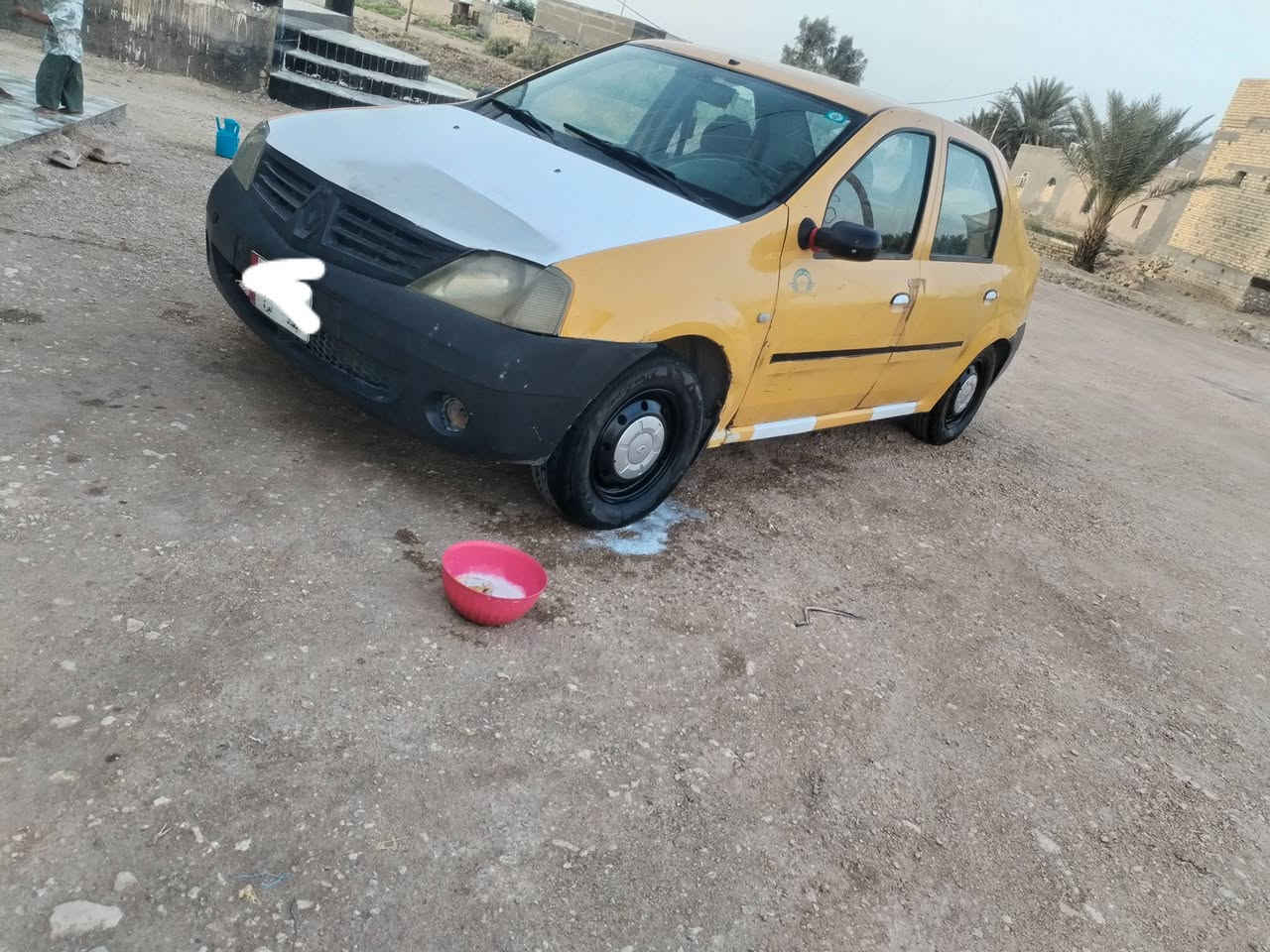 رينو لوكان للبيع مديل2010 سياره نضيفه كير محرك حداديه تخم تاير تبريد باور استيرن كشره نضيفه مصفره هيئه وغرامات سنويه للـ29 رقم بغداد مداور ثاني يوم السعر30وبيه مجال للشراي المكان السماوه_السوير 
الرقم ***********
