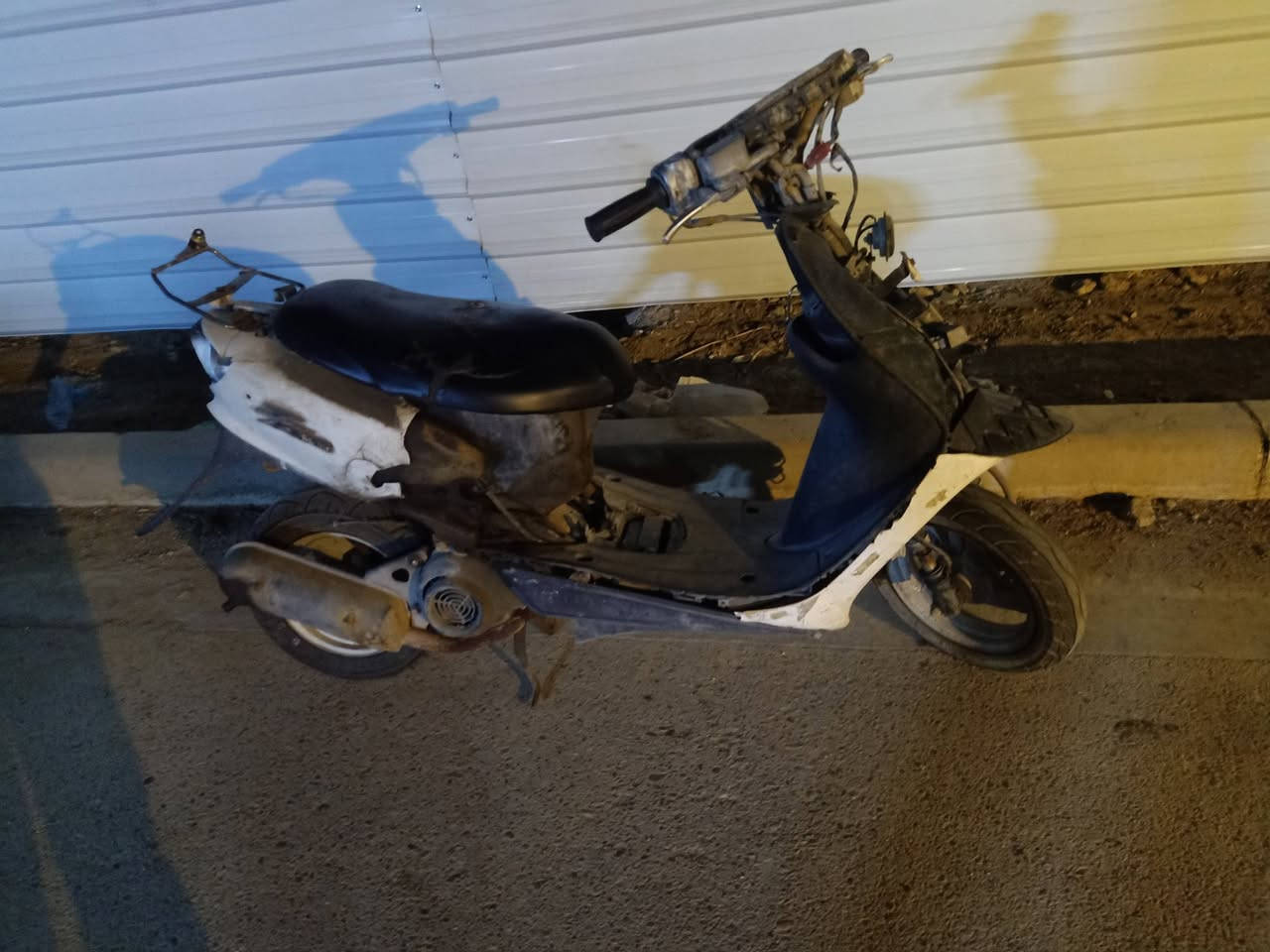 سلام عليكم دراجة عصفوري هندر واحد سلعة معدل لبيع 100بيهة مجال ***********
