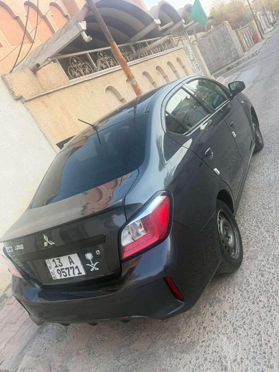 السلام عليكم
ميتسبوشي ميراج 

مديل 2024وارد امريكي 

موصفاته كامره 

ورادار امامي 

ومثبت سرعه 

مانع انصدام 

مري كهرباء 

حادثه مثل ما موضح بالصور وبيها بارد بسيط بالجاملغ الخلفي 

السياره مابيها صبغ فقط بارد 

رقم ميسان معوقين مكانها ميسان

السعر 95وبيها مجال 

***********
