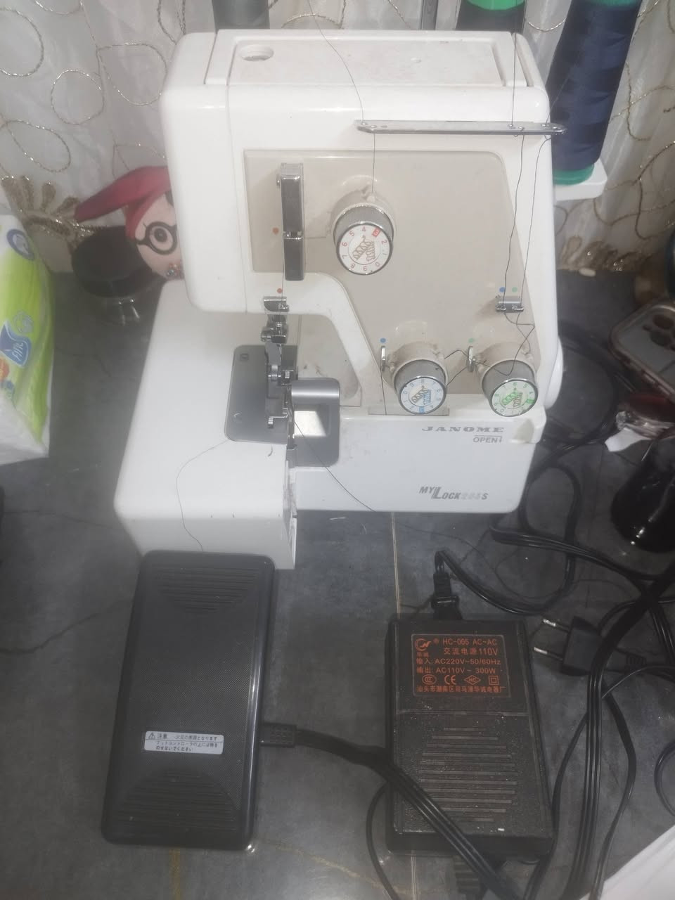 مكينه اوفر ياباني 3 بكرات نظيفه استخدام قليل السعر  200العنوان الديوانية ***********
