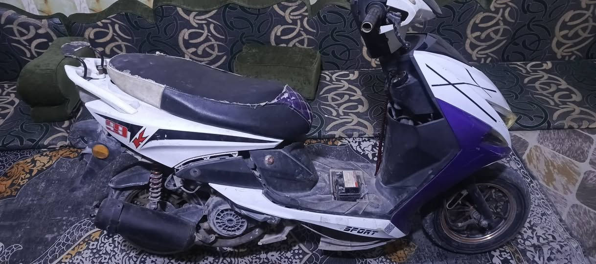 للبيع دراجه اف اس بومة دراجه حلوة كلة شغال سلف هندر كهربائيات كلة شغال مكينة ناعمة وحلوة وصافية الدراجة يرادلها ترتيب مثل ماموضح بلصور السعر 150الف وبيهة مجال حك الجية مكاني كربلاء حي الغدير يم الصورة للتصال *********** متواجد واتساب كذالك
