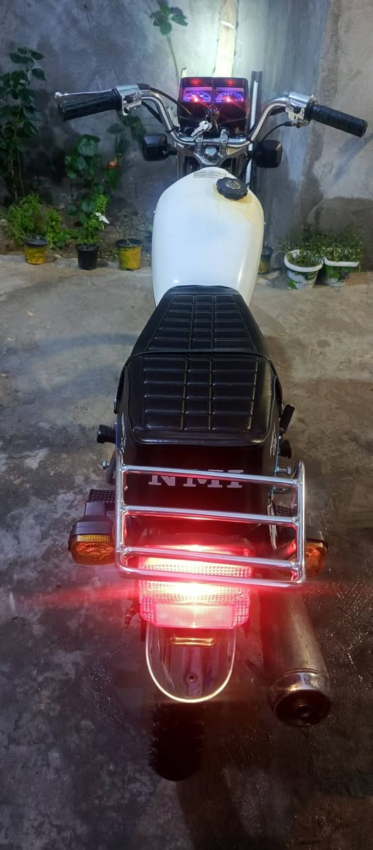 نامه شلامجه دوات نضيفه
كهربائيات شغاله كله جديد
كشن سله مداكر ضفيره عينه لايت صطاب شاير باتري يدات كله جديد
475مكاني قبلة ***********
