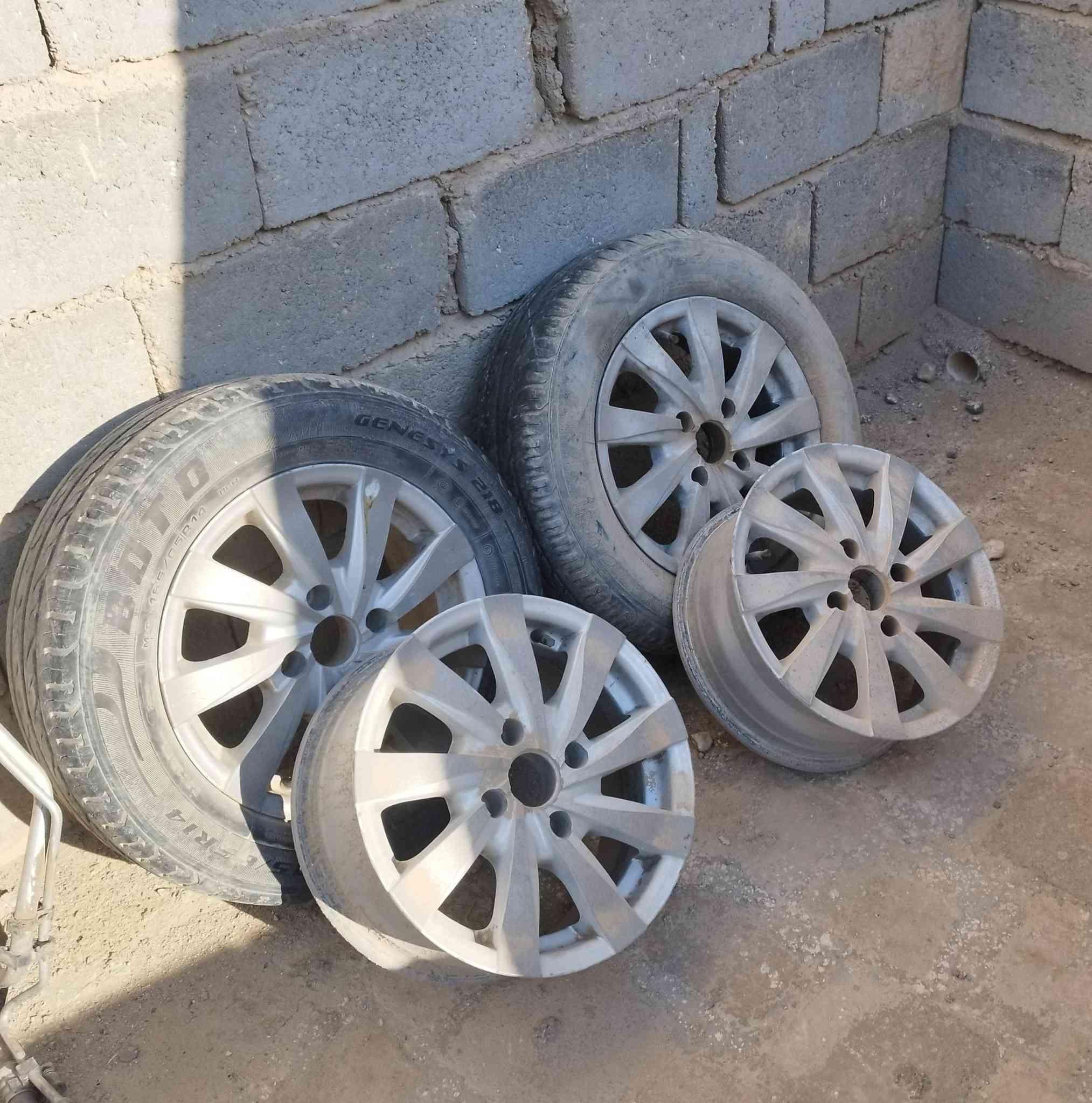 تخم ويل كب نظيف حجم 14
مكان كربلاء توصيل موجود قيم باليرضي الله وبالعافيه
***********
