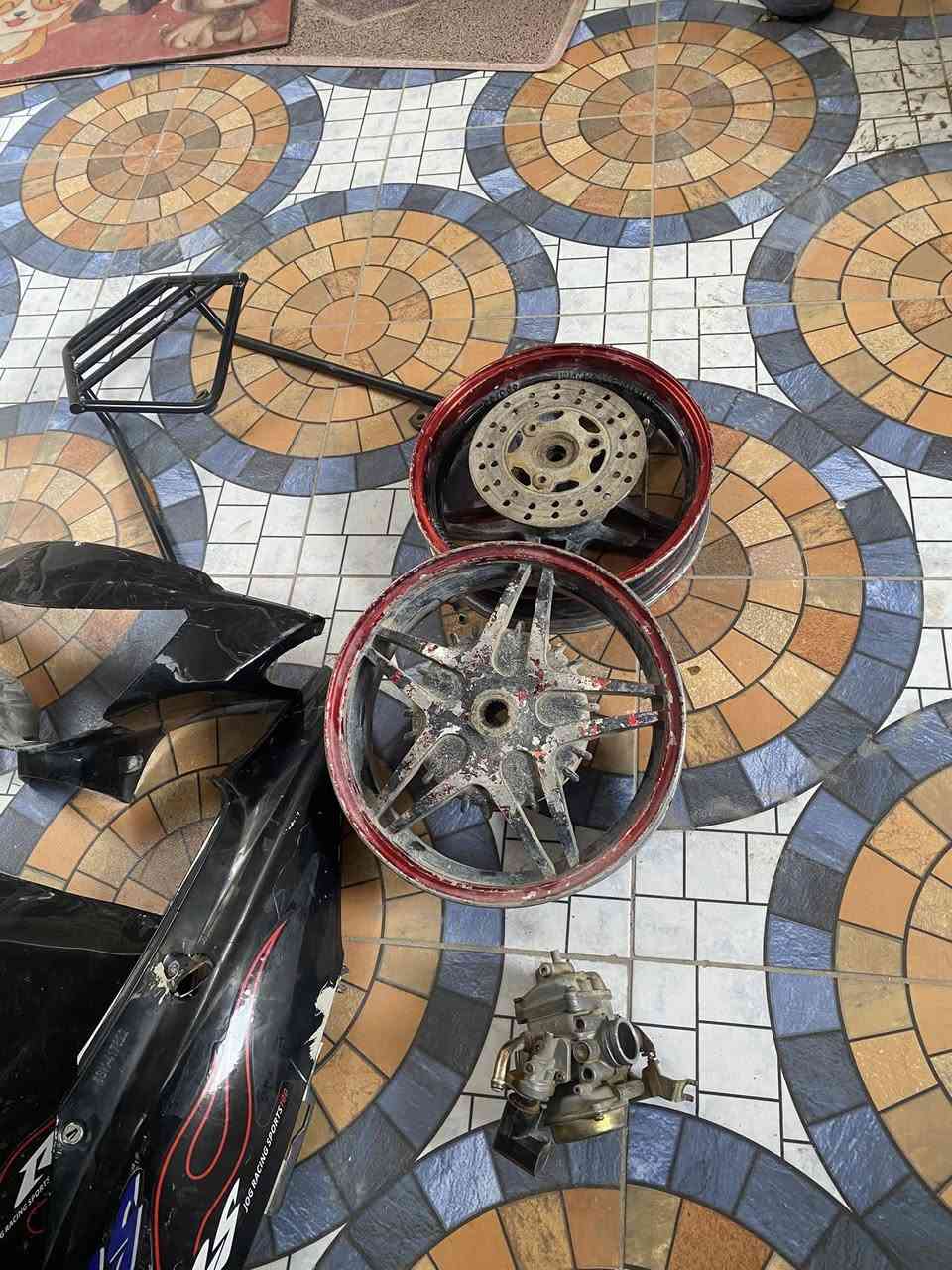 كفر ماكس منغولي الابلاد اصلي سعر 12 الف قفل 

كفر ماكس عدله اصلي مختم لون اسود سعر بي 15 قفل

كاربتر ماكس تجاري شغاله سعر بي 8. الف قفل 

ويل نجمه تخم شرط الثقيل. الزوج بي 10 الف 

سبايدر بي 5 الف


**إذا كنت صاحب هذا الإعلان وتريد حذفه لأي سبب، رجاءا أرسل رسالة إلى الدعم الفني**