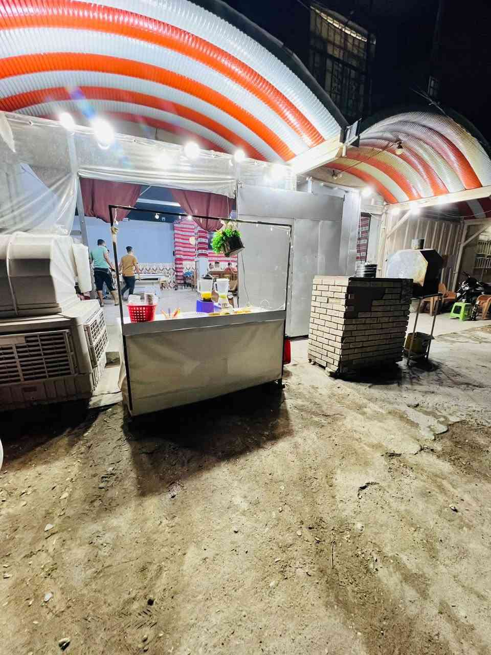 سلام وعليكم من رخصت مدير لكروب كوفي للبيع 
تحتوي علئ ميز عصائر كامل مع ملحقاته خلاطات عدد٢
مبردة حجم كبير 
ميز شاي وملحقاته +قنينة عدد٢
منقلة فحم 
منفاخ هواي 
كراسي عدد ٧
قنفات عدد ١١
نركيلة كاملة عدد٤٨
سنك سل ستيل +مطبخ كامل 
ميز بليارد يلن +طوب+كيوباتدومنة عدد٤
طاولي عدد ٣شاشة حجم كبير جديدة
كامرات عدد ٦+هارد
طبلات عدد ٣
شارع الوائلي فرع الحداد
سعر امناسب Alaa Alshamaa
@


**إذا كنت صاحب هذا الإعلان وتريد حذفه لأي سبب، رجاءا أرسل رسالة إلى الدعم الفني**