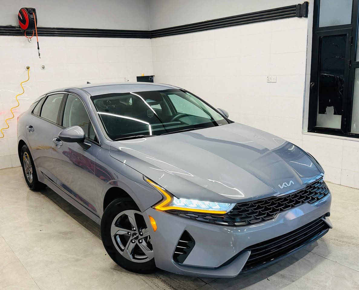 سلام عليكم كي5 مديل 2024 ضرر جاملغ مبدل نفس الون لايت اصلي ورصعه بلبنيد تعديل بارد والباقي مكفوله من كلشي ماشيه 9  مكان اربيل سعره 165 بيه مجال ***********
