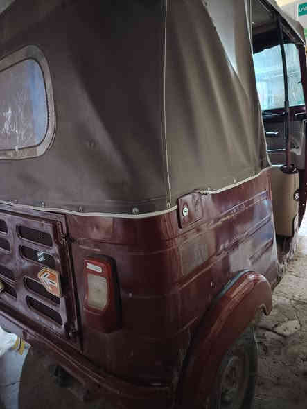 السلام عليكم تكتك مرقم لبيع موديل 2019 شهر 2 نضيفه مصبوغه لون ماروني السعر 5 و بيه مجال مكاني بغداد ***********
