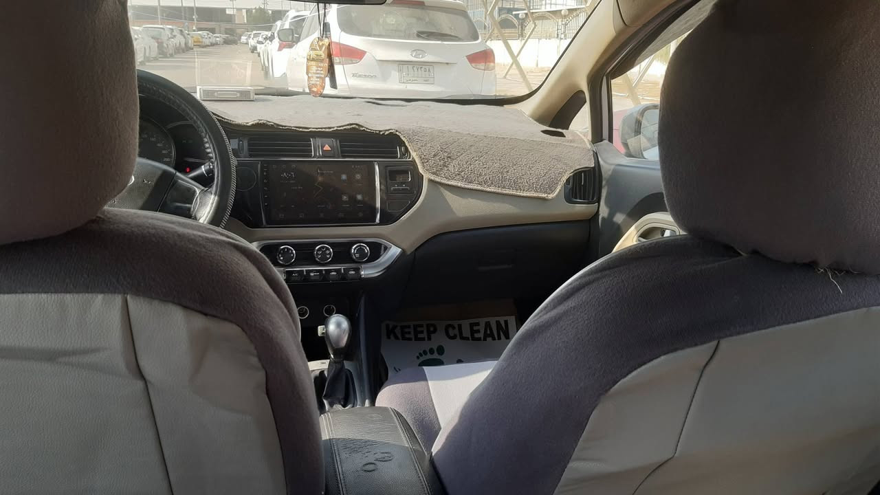 سلام عليكم كيه ريو للبيع مديل ٢٠١٣ خليجي 
السيارة مكفولة من الضربة ما عدا دحجات 
حدادية مكينة كير جاهزه ومكفولة تايرات و باتري و دوشمة جديدة رقمه قادسيه بأسمي وتحويل ثاني يوم السعر ٧٦ وبيه مجال السيارة مكانه بل نجف كوفة شارع المعمل 
للإستفسار ع *********** وبي واتساب
