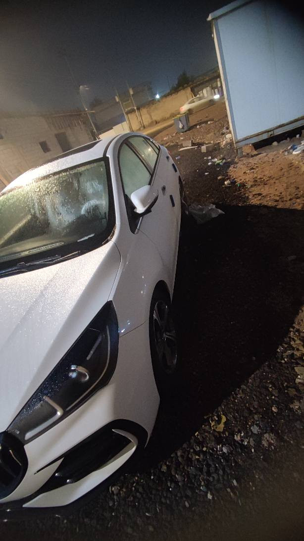 للبيع او مراوس
اريزو 5 فول اعلى فئه لوكسر ماشيه 11 الف 
مكفوله كفاله عامه من شخط ضمان 6 سنوات او 200 الف كيلو بعدها داخل ضمان 
سياره اقساط مقترض وكفيل زوج وزوجته مدير مدرسة تترقم واسط بسهم تاخذ وكاله عامه رقم يكلف مليونين و 300 ع مشتري سعر 95 
شراي يراسلني وشكراً 
*********** البصرة, العراق
