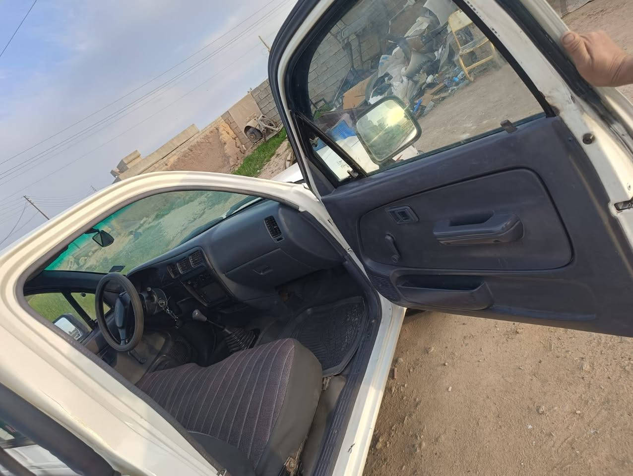 بيكم جمرة ٢٠٠٢ للبيع
صبغ حزام جماليه فقط الباقي كله شرط
حداديه جديد كير ومحرك ما شاء الله
صدر وتخم تاير جديد،،،
دشمه وعوازل كله جديد
السياره ما ناقصه اي شي
رقم كركوك سنويه جديده تريد تحويل تريد وكله،،،،
السعر ١٠٥ بي مجال بسيط
***********
