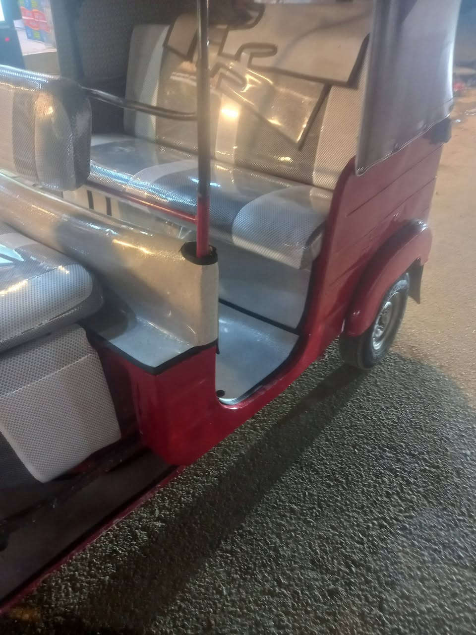 ١٨ شهر ٨رقم وسنويه انكليزي 
شراي يخابر ***********
