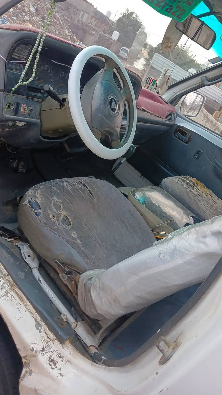 السلام عليكم فتون موديل ٩مصفره هيئه وغرامات 
كير اكسل حداديه مكفوله سياره بلاديه بدون معجون وصبغ
مكان السياره بغداد زعفرانيه السعر ٦٠ وبيها مجال مابيها نقص برغي
كبل للشارع بسمي تحويل ثاني يوم ***********
