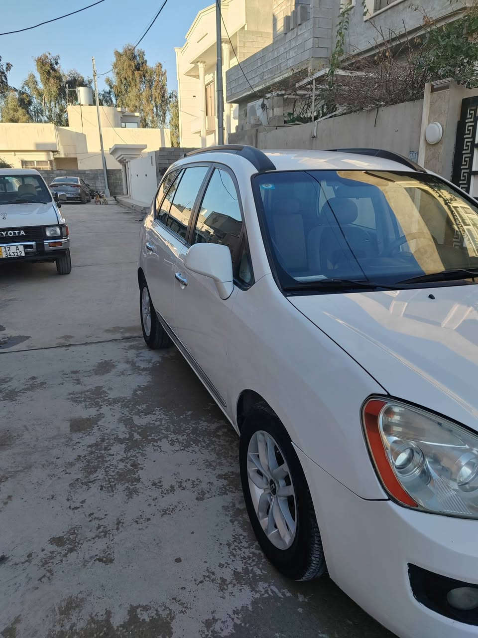 كيا روندو 2008
رقم بغداد الحديث باسمي شرط التحويل بكل مكان سنوية لل2030 
محرك ٦ سلندر 2700 
كير ومحرك شرط
وتبريد وتدفئة قطعتين
صبغ جاملغ الخلفي الايمن والباب الخلف السايق صبغ بدون دواخل شرط وبيها ملاحظات صغيرة كلش
سيارة مال بيت ٥ راكب
وينشدلها كشن ال٧ راكب 
#السعر_100
مكان السيارة الموصل 
للإستفسار الاتصال على الرقم
***********
