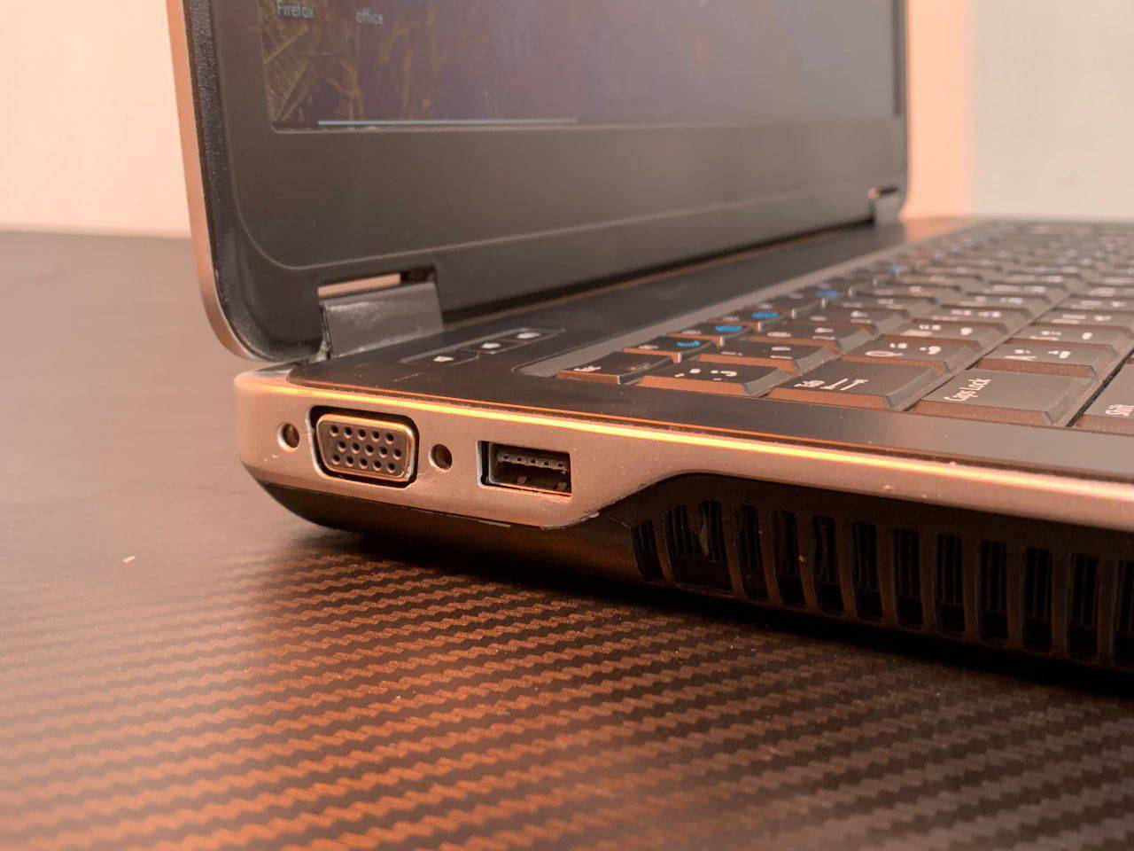 🔥 Dell Latitude 6440 🔥
لابتوب عملي يعتمد عليه بالشغل + ترفيه خفيف
المواصفات:
معالج ممتاز : Core i7 4800M 
كرت شاشة خارجي : AMD Radeon HD 8600M 2GB 
كرت شاشة داخلي : Intel HD GRAPHICS 4GB 
رام : 8GB RAM 
تخزين سريع : SSD 256GB 
شاشة : Screen 14.1 inch 
بطارية جديدة 🔋

الاستخدام:
✔️ أوفيس + برمجة
✔️ تصميم 
✔️ ألعاب مثل GTA V وغيرها

💰 السعر: 239 ألف دينار فقط
📞 واتساب: ***********
✅ ضمان 10 أيام من أي خلل مع استبدال
🔋 ضمان بطارية ساعتين فما فوق
🚚 توصيل لجميع محافظات العراق
🎁 ملحقات كاملة: (شاحن + ماوس + ماوس باد + حقيبة)
