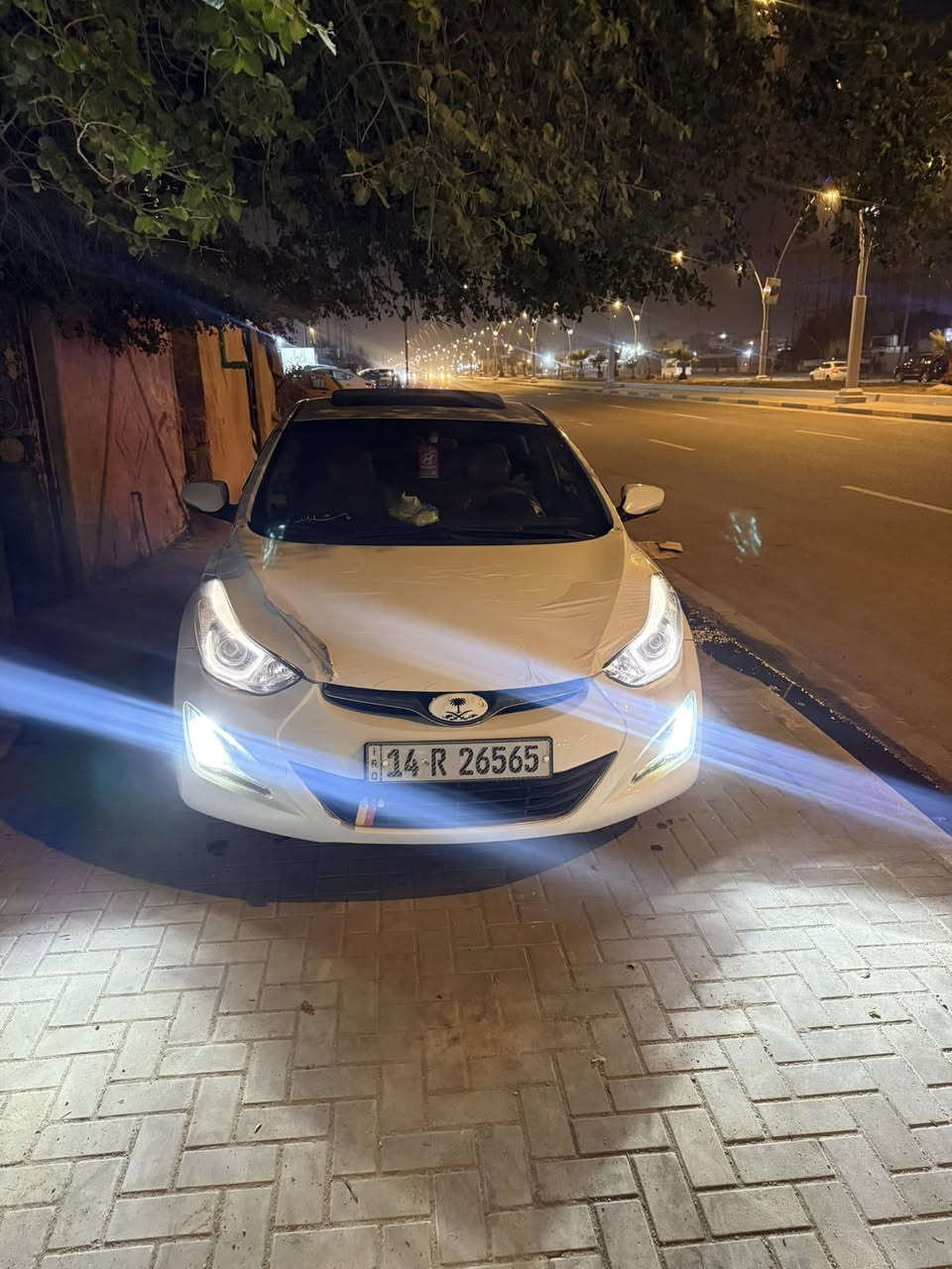 السلام عليكم هوانداي النترا 2016 خليجي فول مكفوله من الحار بيها بارد قليل سياره خير من الله مكينه 1800 دوش السيارة بأسمي السنوية مامنتهية مكاني البصره الحيانيه سعر 120 شراي راسلني ***********
