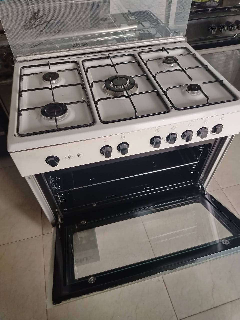 طباخ تركي باب اول كولة شغال نار وافران فوك وجوة وبي ضمان شهر بنارة وافرانة *********** يوجد واتساب ويوجد استبدال الطباخ القديم بطباخ جديد
