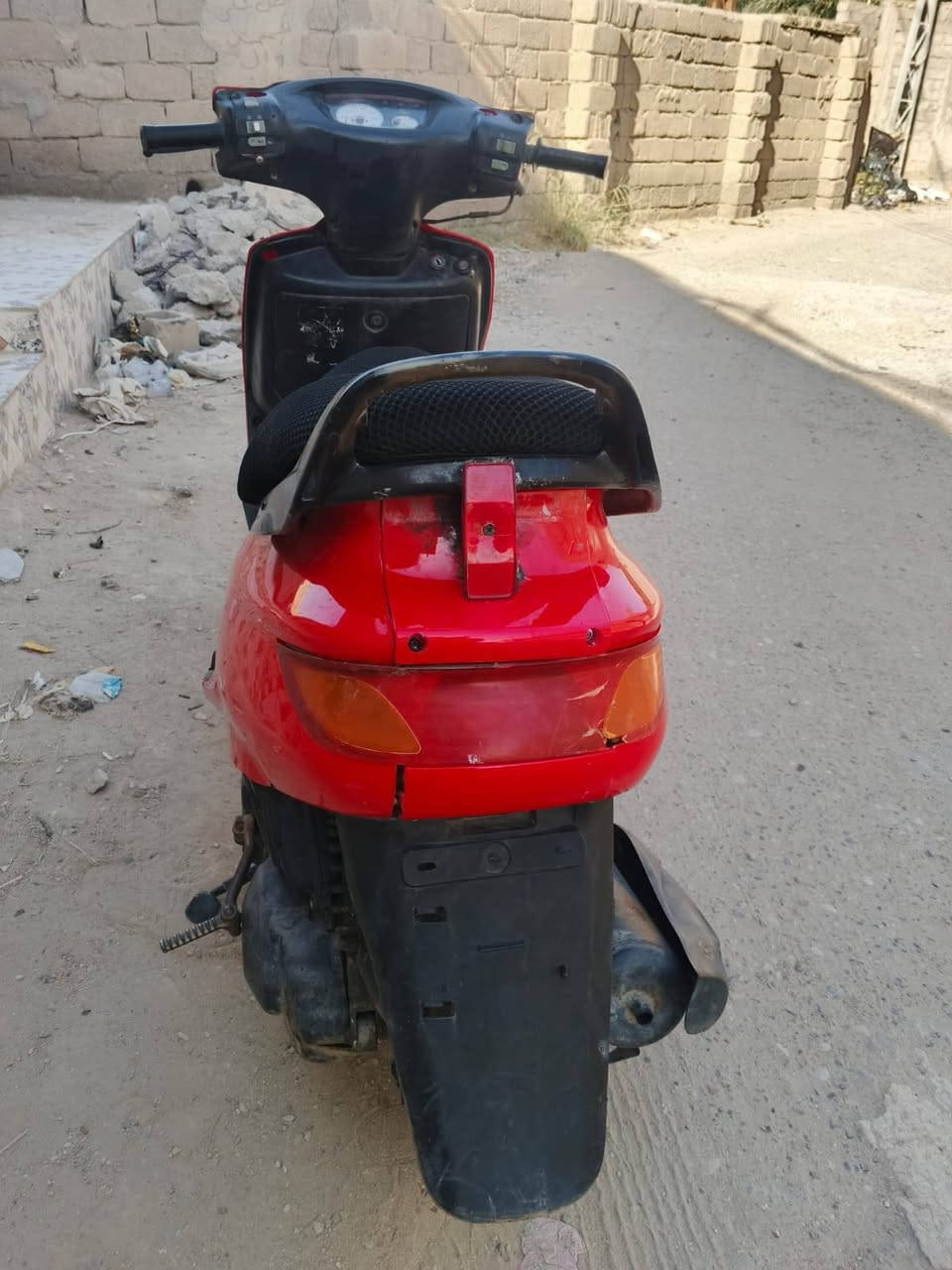 سلام عليكم البيع دراجه فراشه نثيه 140 دراجه كامله علئ اخر حبايه مكينه مفتوحه توني مجفته صالي 3ايام من مجفته كهربايات كله شغاله سلف هندر لايت بك لايت اشاير عينه كيج سرعه كيج بانزين كابريته جديده دراجه ما بيه نقص سعر خاص او اتصل علئ رقم بي واتساب 
***********
مكاني البصره قضاء المدينه بني منصور شراي يتصل ‎
