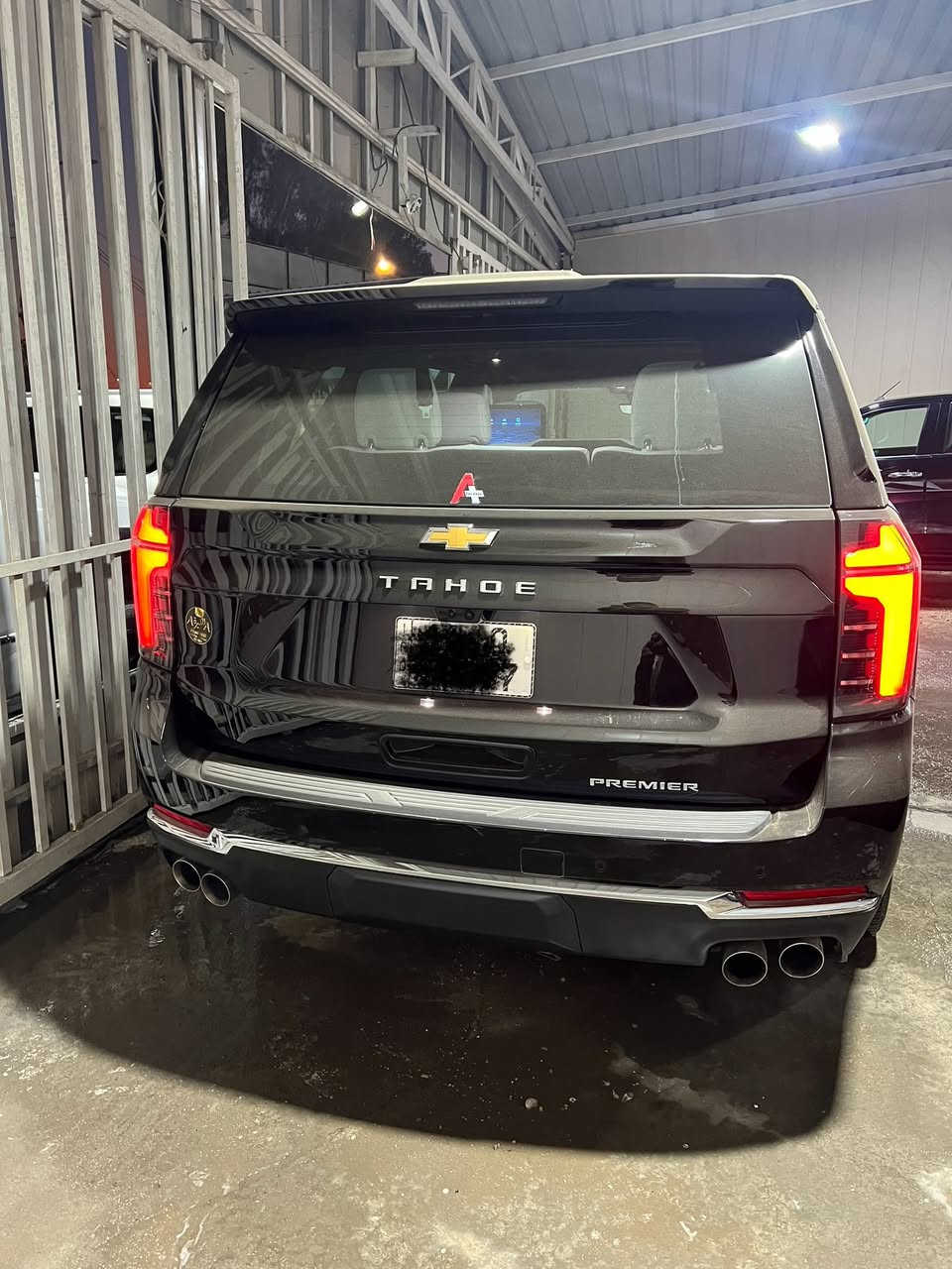 سلام عليكم 
سياره تاهو موديل 2025 
زيرو ماشيه 5 
وكالة لمنصور 
فول مواصفات برايمر
مغلفه ppf  كفاله عامه 
رقم بغداد الدولي 
مكان سياره بغداد البلديات 
رقم ***********
السعر 740 وبيه مجال
