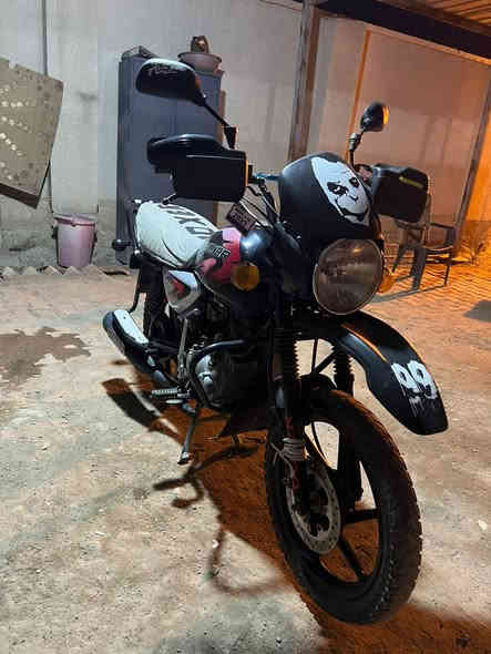 سلام عليكم دراجه هندي البيع مديل ٢٠ أوراق 

 هاذ رقمي وتصل 0772 380 2797
