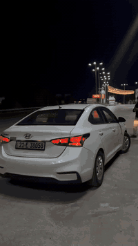 اكسنت 2020 

محرك 1600 امريكي 
الحادث دعاميه خلفيه 
قبغ جنطه فقط كلير 
 المواصفات  فول عدا الفتحه ( مواصفات هذا الموديل معروفه )
سياره نضيفه مثل ما معروض بل صور
بيها سونار يم المندلاوي كامل
📌 طخه بل باب صارت يمي بقيتها على حطتها تعدلها بارد او PDR

الكير AT 
ماشيه السياره 85 ميل 
السياره استخدام شخصي مناقصها شعرايه
دهنها ادينول
كفاله كير ومحرك ‎
بختصار تراي مالتها وين متريد

مكان السياره الاعظميه سبع ابكار
السعر 127 ورقه وبيها مجال بسيط 

*********** فقط واتس
