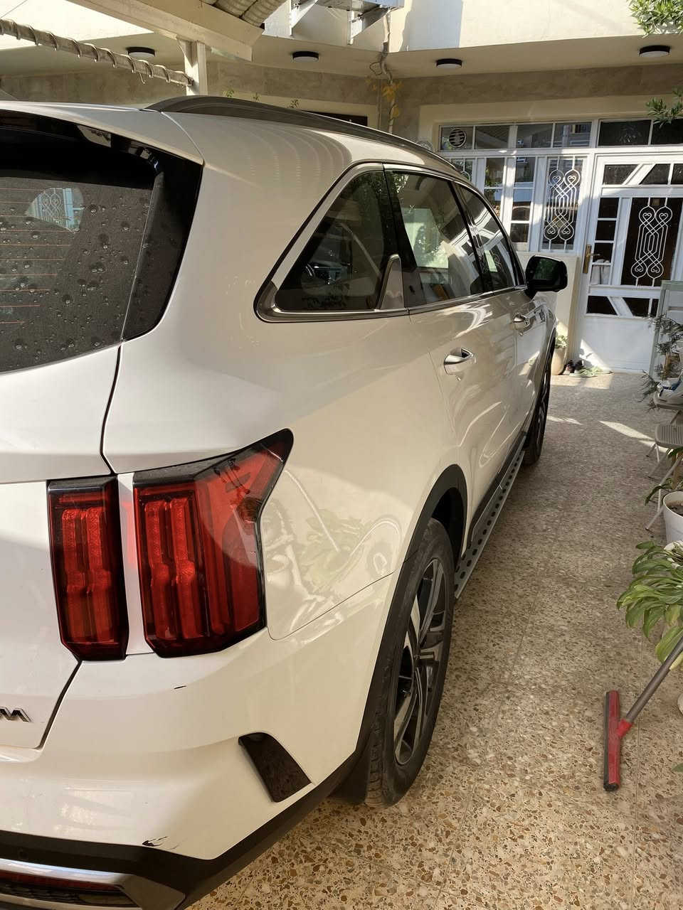 السلام عليكم
سورنتو للبيع

خليجي فول الفول

ماشيه 38000

بدون قطره صبغ

الموديل 2023

سعة المحرك V6 3,5L

مرتبط بناقل حركة أوتو 8 نمر

يبلغ عزم الدوران 350 نيوتن

اريل نفكيتر

كير ماوس

AIR BAG 2 عدد

حساسات أمامية

حساسات خلفية

لايت زينون + LED

كشافات

LED بك لايت

حجم الاطار 235/55R19

ويل كب 19

4 دسك

قبضات أبواب من الألمنيوم

ماسحة خلفية

مفتاح التشغيل بصمة

تشغيل عن بعد

فتح الصندوق عند اقراب كهرباء

Apple Car play شاشة

٤ كاميرات ٣٦٠ درجه

الانارة الداخلية هالوجين

المقاعد جلد تبريد لون أبيض

كشن حار بارد

حركة المقاعد الأمامية كهرباء

تتسع المقصورة ل 7 ركاب

Cruise مثبت السرعة

المودات والأوامر الصوتية

Drive Mode أوضاع القيادة

فحص أنظمة السيارة

حساسات ضغط اطارات

الاتصال على الرقم ***********

مكلف بالنشر 

السعر 340 وبيه مجال
