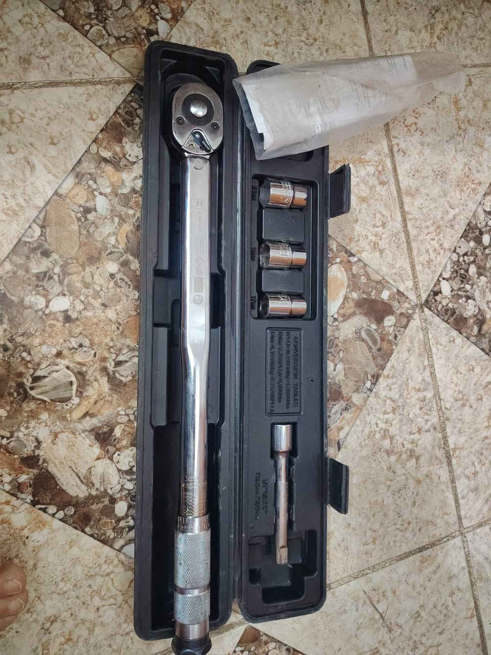 المواصفات: يبلغ مقاس رأس القيادة 1/2 بوصة (1/2" DR).
النطاق: غالبًا ما يأتي هذا النوع بنطاق قياس يتراوح بين 28-210 نيوتن متر. السعر ٧٥الف


**إذا كنت صاحب هذا الإعلان وتريد حذفه لأي سبب، رجاءا أرسل رسالة إلى الدعم الفني**