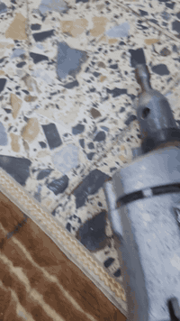 ادريل هيتاشي لقمة نظيف جدا جدا شغال يستخدم للجدران والسقوف السندويش بنل السعر ٦٠الف يوجد توصيل ***********سيد عباس
