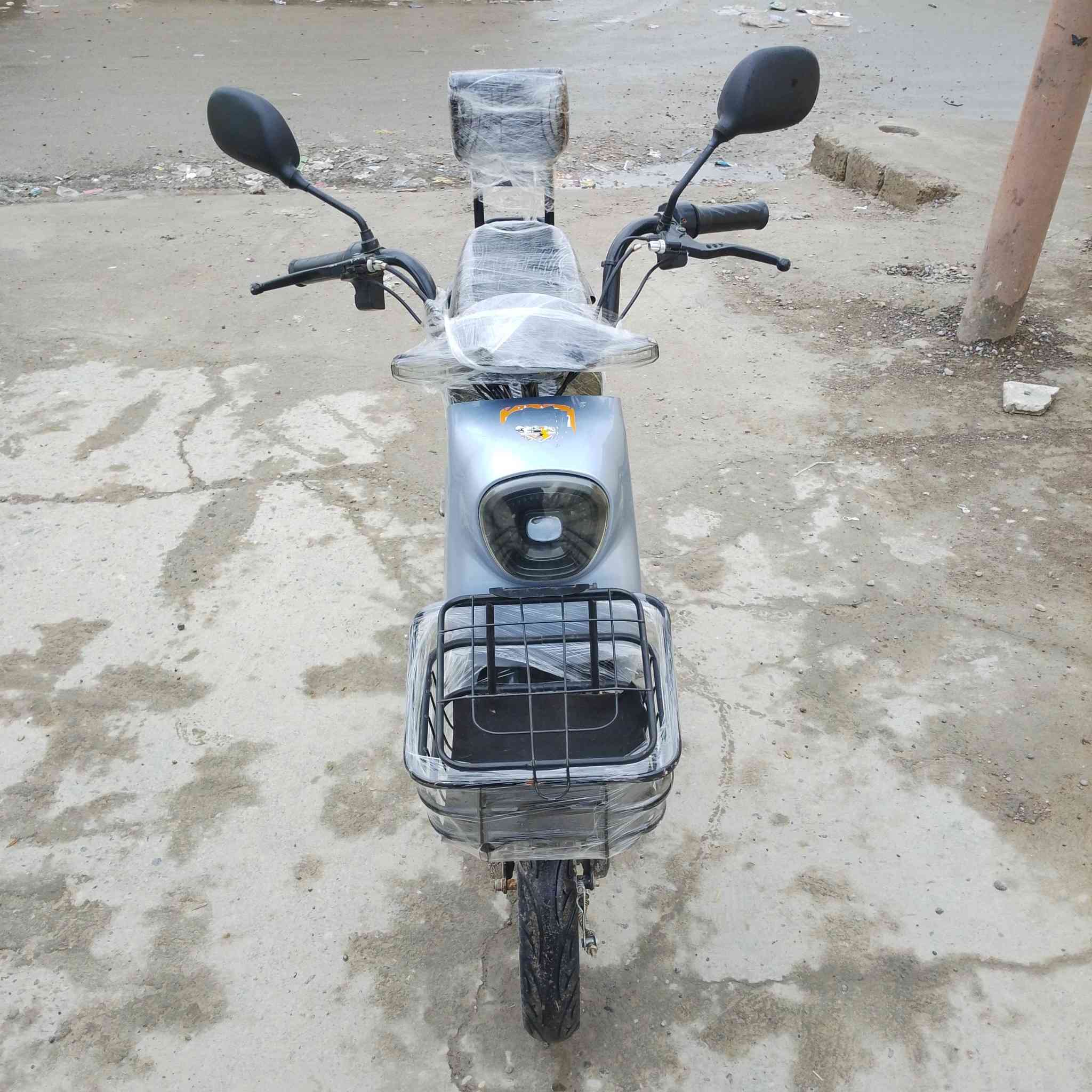 للبيع ماطور شحن شغال السعر 125 *********** ***********
