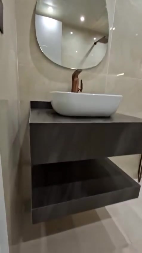سلام عليكم جمعة مباركة عليكم عمل حمام في مجمع السلام السكني قبل وبعد انشاءلله يعجبكم
ابو ملك 
***********
