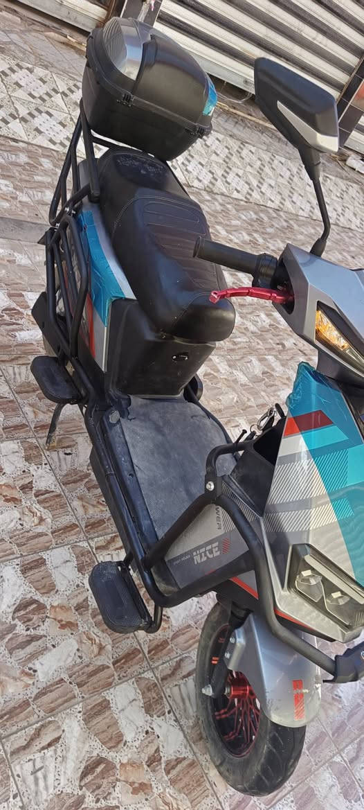 دراجه شحن الماسه كلش نظيفه للبيع قفل 600الف ***********
