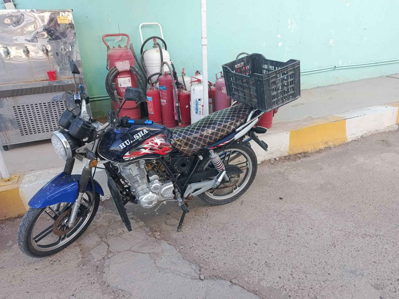ماطور هيوشا للبيع موديل 22مسجل وكامل سنويه باقي بس استلام لوحات يرادله تانكي وصفاح وترتيبات بسيطه السعر 1150بيه مجال بسيط العنوان فلوجه ***********
