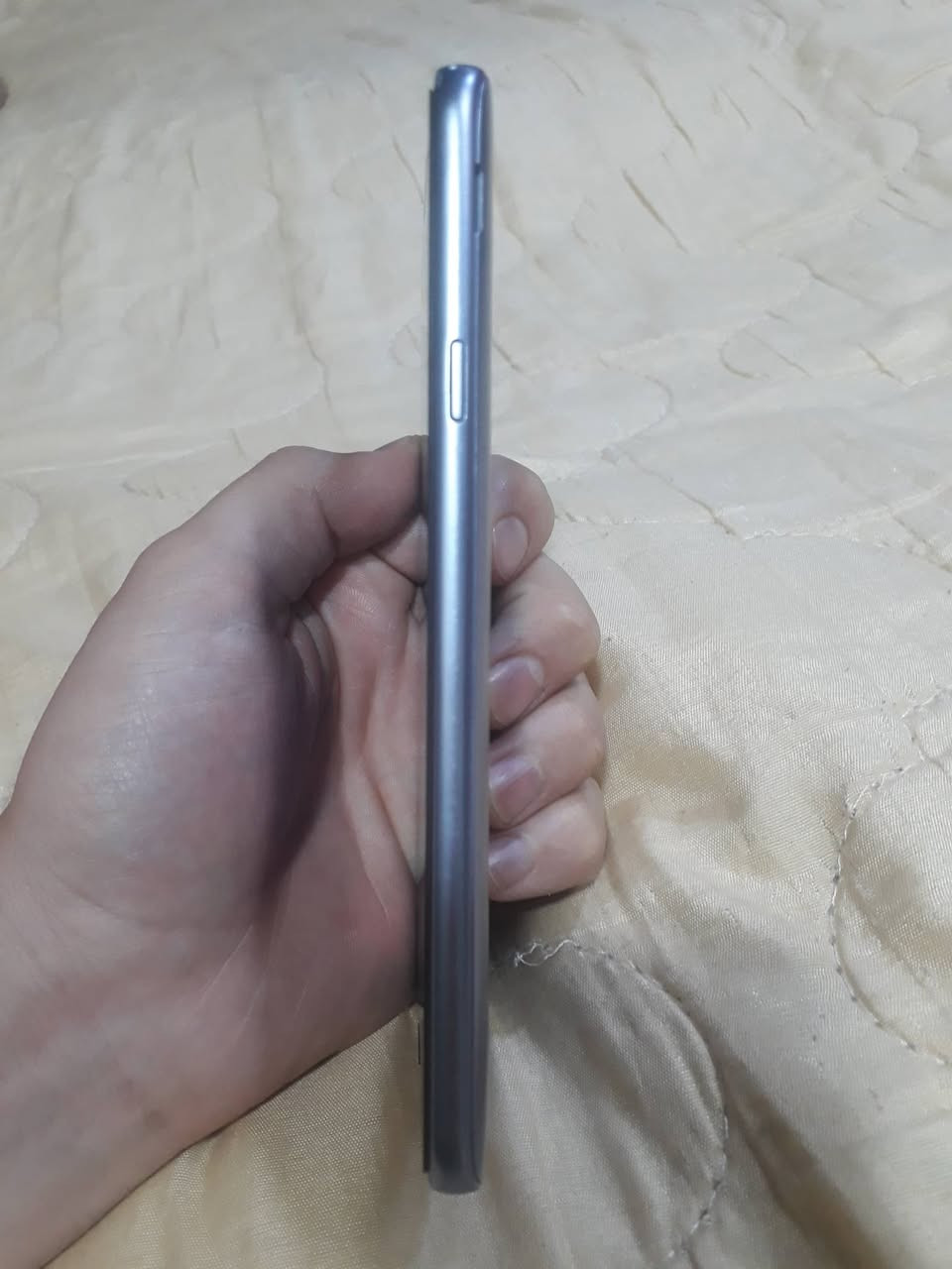 جي ٥ وا جي ٤نضيف حيل وا الجهازين شرط ما مفتوحين بي الجي٥ تعبان شويه بس اشغل كل التطبيقت يوتيوب وا فيس. وا دبل سم كرت ٢ الجهازين الجهازين ابيعن سوا ٥٠ الف وا بيهن مجال شي قليل الجهاز جي فور يسوه الرقم *********** العنوان موصل الايمن الزنجيلي
