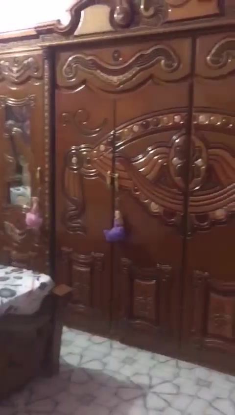 السلام عليكم غرفة مثل ماتشوفون حلوه ونضيفه مكاني ناصريه الاسكان الصناعي للستفسار ***********
