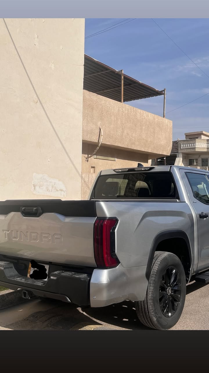 السلام عليكم
تاندرا تيوتا موديل 2023
واردد امريكي 
لون سلفر طوخ 
ماشيه 22 ميل 
جديده جداً 
كلين تايتل بدون حادث 
رقم بغداد ب اسمي تحويل ثاني يوم 
للاستفسار 
 ***********
بهاء 
المكان بغداد العامريه
