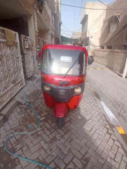 السلام وعليكم تكتك للبيع موديل ١٨ اوراق كامله معمره بيها بس دبل الخلفي سعرها 3.750 بيها مجال قليل الشراي اتصال او واتساب *********** بغداد اصليخ قريب عل شعب
