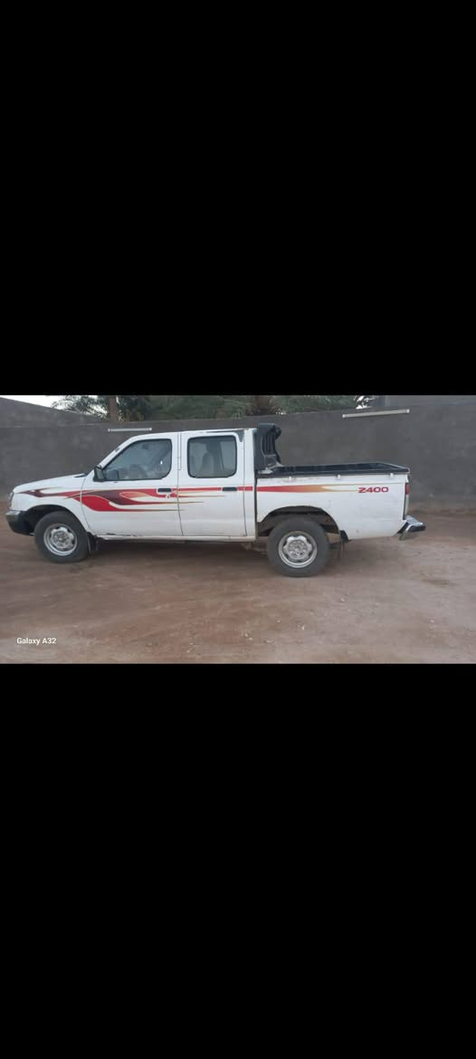 سلام عليكم بيكم نيسان موديل 2002 مكينه وكير شرط مابيه اي ضربه ماعده بيه طخه بل جاملغ ماعابره حداديه تخم تاير باتري كله جديد  امداور ثانيوم بسمنه وسعر مناسب الاستفسار اتصل ***********
