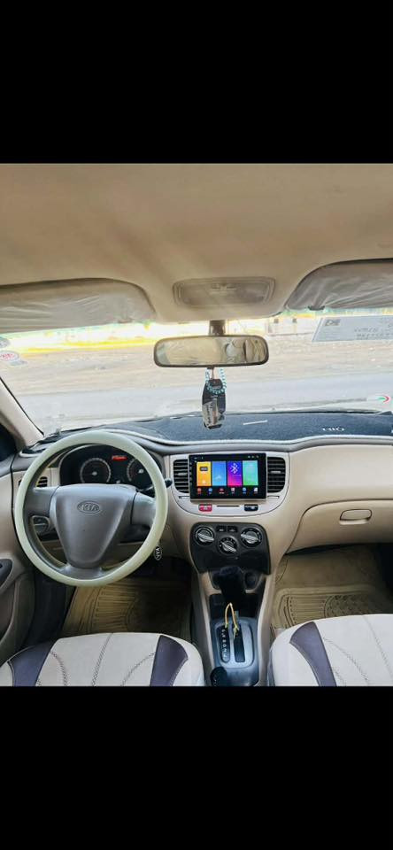 سلام عليكم كيا ريو 2011 للبيع مكينة 1600 دوش مكفولة من الضربة كفالة عامة من الضربة مكينة وكير شرط السيارة جديدة للتواصل على الرقم ***********
