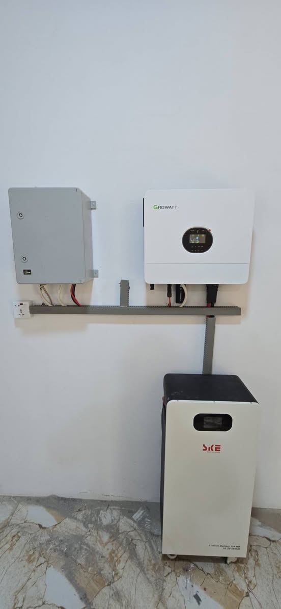 تم بحمدالله تنصيب منظومة طاقة شمسية
 بقدرة 16 اميير نهاري و 14امبير ليلي 
الواح بقدرة 620W ضمان 15 سنة
انفيرتر GROWATT 6KW ضمانة سنتين استبدال 
بطارية ليثيوم 15Kw من شركة SKE ضمان 5سنوات استبدال 
صيانة لمدة سنة مجانية
للاستفسار الاتصال:-
***********
***********
***********
***********
المركز الذهبي-Golden Center 

#ألواح_شمسية #توليد_الكهرباء #نظام_كهروضوئي #مستقبل_الطاقة
#طاقة_شمسية #طاقة_متجددة #استدامة #بيئة_نظيفة
