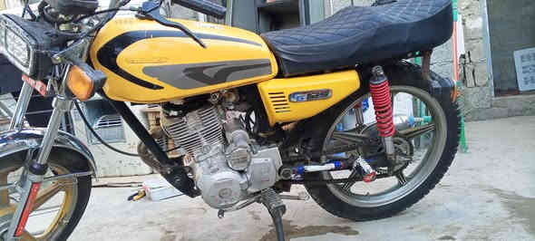 دراجه سيفان محرك نضيف نص نكره هندر يحتاجلهه باتري وتربط اشاير ضفيره جديده ابيع كوم حديد ابيع كوم حديد  مكاني زعفرانية بغداد *********** واتساب ومتواجد خاص مستعجل على بيعتهه السعر 230 وبيهه مجال
